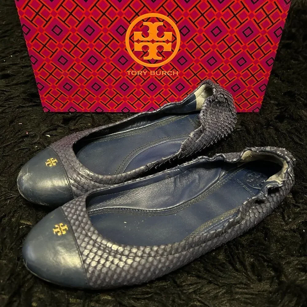 TORY BURCH TB gold logo blue leather flats shoes women’s 7.5 Preowned